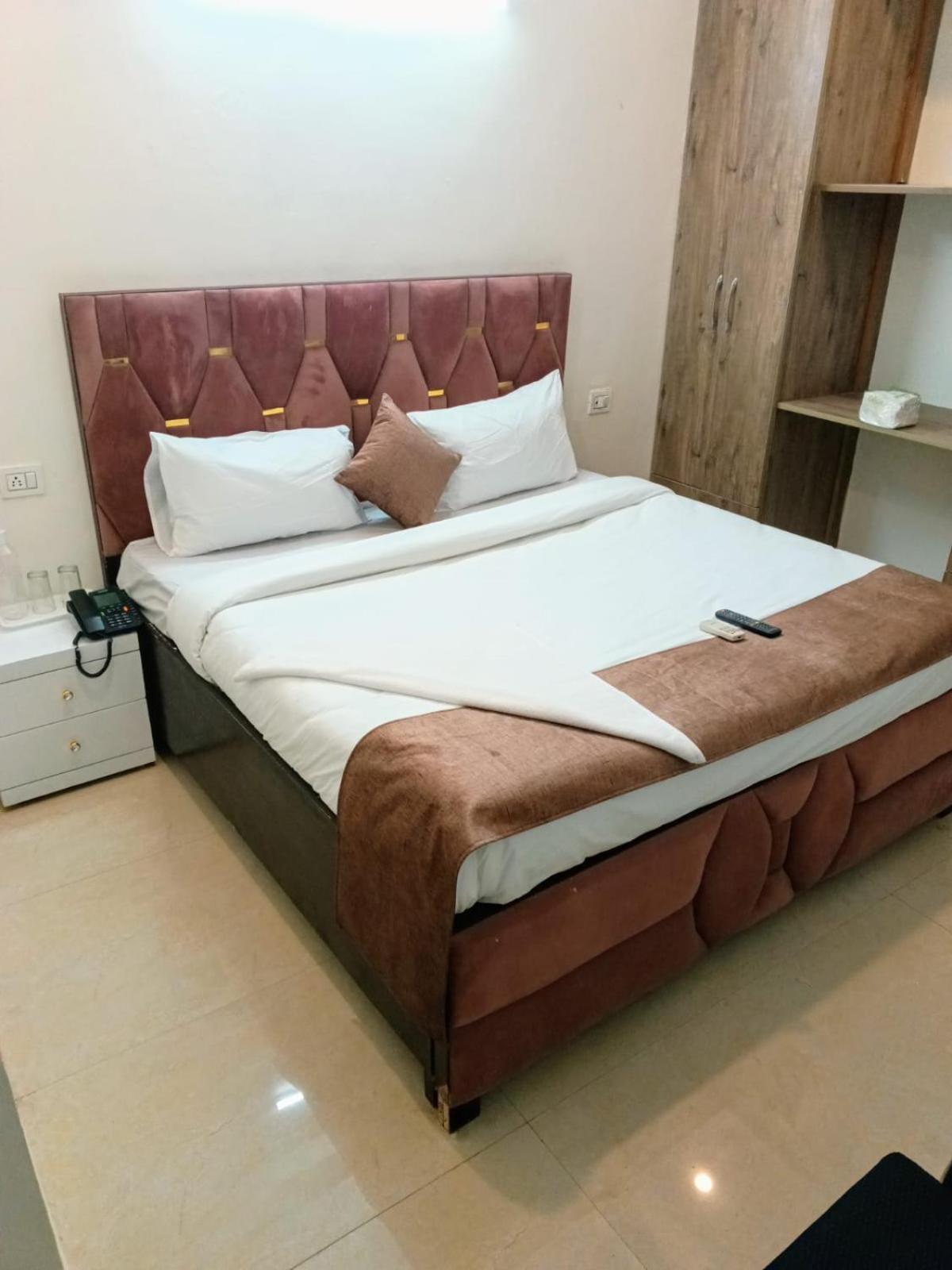 Soooper Hotel Gurgaon Luaran gambar