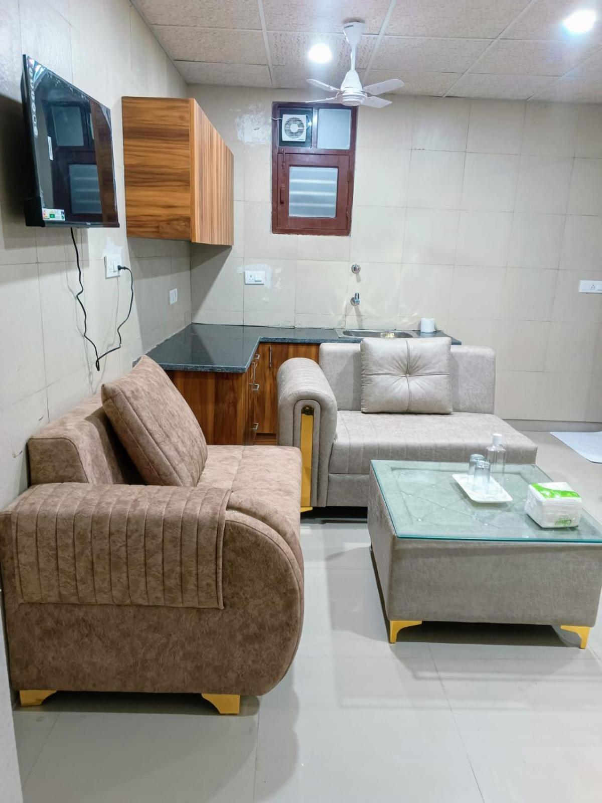 Soooper Hotel Gurgaon Luaran gambar