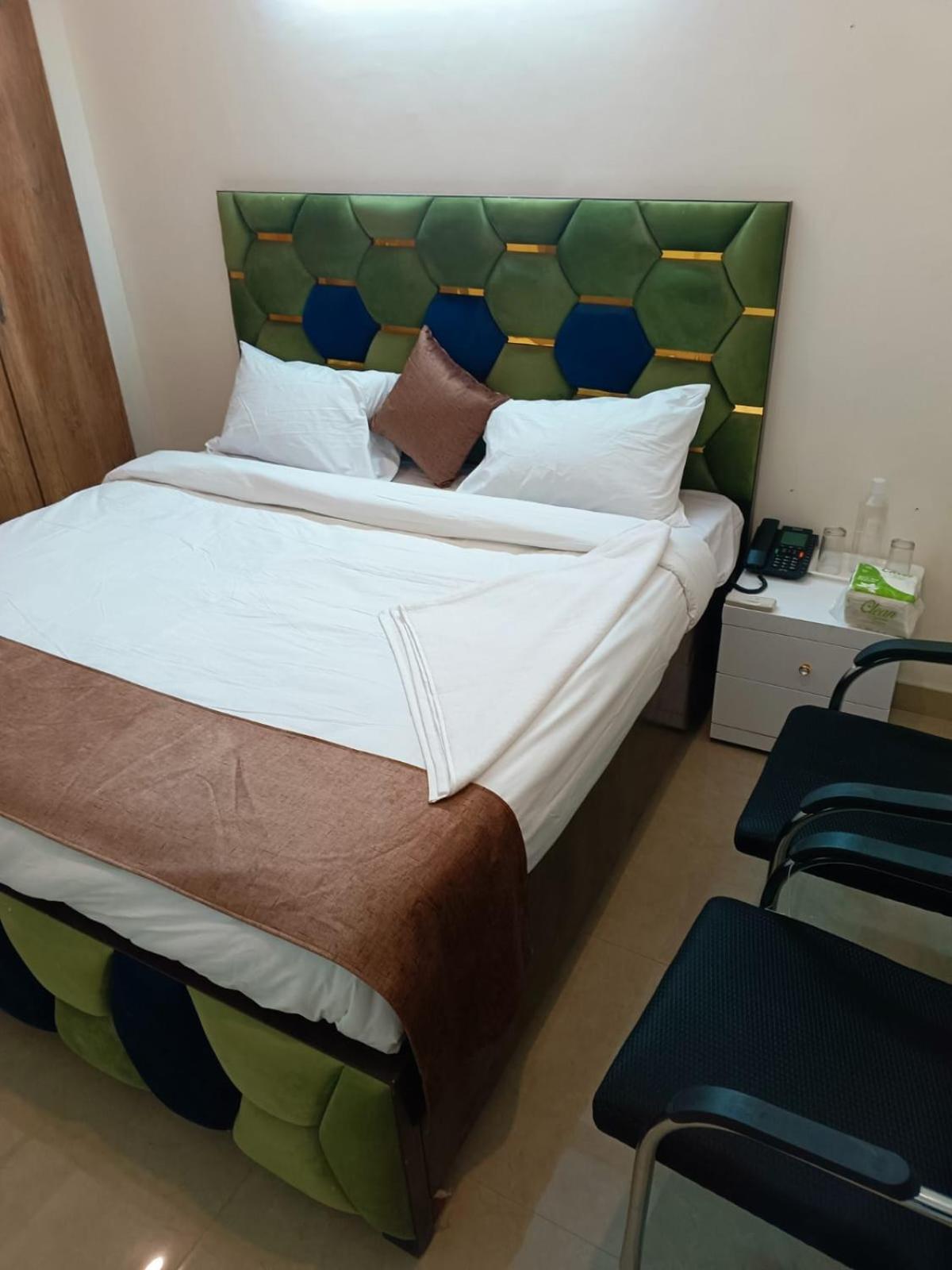 Soooper Hotel Gurgaon Luaran gambar